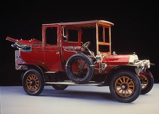 Geschützt offen fahren: Benz Typ 24/40 PS Landaulet aus dem Jahr 1906.